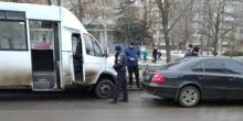 Свежие новости: В Николаеве маршрутное такси врезалось в «Мерседес»