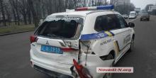Свежие новости: ФОТО: В Николаеве столкнулись полицейский Mitsubishi и Hyundai