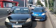 Фото новости: В Николаеве столкнулись два автомобиля - образовалась пробка Свежие новости: В Николаеве столкнулись два автомобиля - образовалась пробка