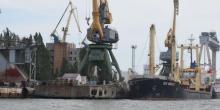 Фото новости: Британская компания безуспешно пыталась снять арест с кукурузы, которую хотели экспортировать через незаконный порт на заводе «Океан» Свежие новости: Британская компания безуспешно пыталась снять арест с кукурузы, которую хотели экспортировать через незаконный порт на заводе «Океан»