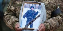 Свежие новости: Південноукраїнська громада попрощалася із загиблим захисником Віктором Переутою