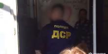 Фото новости: В Киевской области руководители интерната торговали вакциной от коронавируса, выделенной для пациентов Свежие новости: В Киевской области руководители интерната торговали вакциной от коронавируса, выделенной для пациентов
