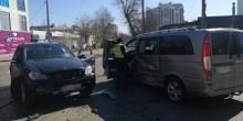 Свежие новости: В центре Николаева столкнулись два «Мерседеса»: в аварию попал депутат горсовета