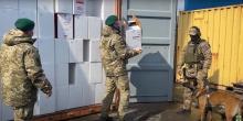 Фото новости: В Одесском порту обнаружили почти 14 тысяч ящиков с сигаретами на сумму около ₴145 млн — их пытались вывезти в ЕС Свежие новости: В Одесском порту обнаружили почти 14 тысяч ящиков с сигаретами на сумму около ₴145 млн — их пытались вывезти в ЕС