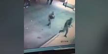 Фото новости: ВИДЕО:  Попытка ограбления ювелирного магазина в Николаеве Свежие новости: ВИДЕО:  Попытка ограбления ювелирного магазина в Николаеве