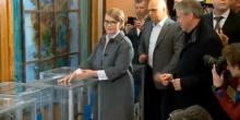 Свежие новости: Бойко и Тимошенко проголосовали первыми из кандидатов