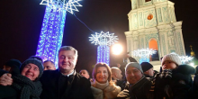 Свежие новости: Президент Порошенко пришел встречать Новый год на Софиевскую площадь