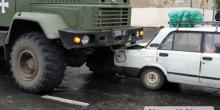 Свежие новости: В центре Николаева армейский «Урал» протаранил «Жигули»