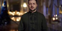 Свежие новости: Президент Зеленський привітав українців з Різдвом: «Ми понад 300 днів б’ємося з чортами й виносимо сміття з нашого дому»