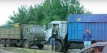 Свежие новости: Сегодня в Николаеве столкнулись два зерновоза (ВИДЕО)
