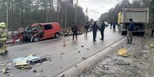 Свежие новости: 13 дітей стали сиротами: у ДТП на Рівненщині загинули багатодітні батьки