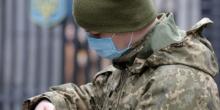 Свежие новости: Количество зараженных коронавирусом в украинской армии превысило полсотни человек