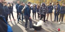 Свежие новости: В Николаеве под зданием мэрии проходит митинг – праворадикалы жгут шины