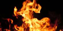 Фото новости: Житель Николаевщины пытался сжечь сухую траву на своём участке и устроил масштабный пожар Свежие новости: Житель Николаевщины пытался сжечь сухую траву на своём участке и устроил масштабный пожар