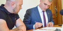 Фото новости: Сенкевич не явился в суд на рассмотрение протокола о коррупции Свежие новости: Сенкевич не явился в суд на рассмотрение протокола о коррупции