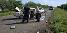 Фото новости: В ДТП на Очаковской трассе авто вылетело в кювет и перевернулось на крышу Свежие новости: В ДТП на Очаковской трассе авто вылетело в кювет и перевернулось на крышу