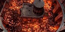 Свежие новости: Появилось видео схождения Благодатного огня в Иерусалиме