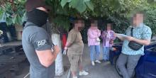 Фото За $8,5 тисячі обіцяли повернути військових на службу: на Одещині викрили корупційну схему