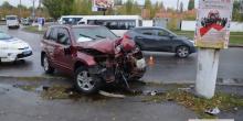 Фото новости: В Николаеве Suzuki врезался в столб Свежие новости: В Николаеве Suzuki врезался в столб