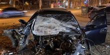 Свежие новости: В Одессе BMW влетел в столб и загорелся