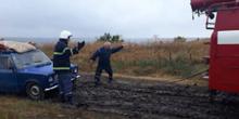 Свежие новости: Николаевские спасатели за утро воскресенья уже вытащили шесть машин, застрявших в грязи из-за дождя