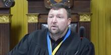 Фото новости: В Николаеве судья заявил о постоянной слежке за его семьей Свежие новости: В Николаеве судья заявил о постоянной слежке за его семьей