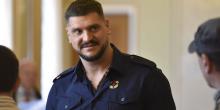 Фото новости: Савченко заставил чиновников писать заявления, что будут отказываться от взяток Свежие новости: Савченко заставил чиновников писать заявления, что будут отказываться от взяток