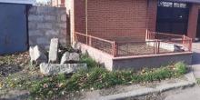 Свежие новости: Гранитные бордюры, демонтированные с улиц Николаева, находят у элитных частных коттеджей