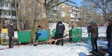 Фото новости: ФОТО: В Николаеве женщина убила своего новорожденного сына, а тело выбросила в контейнер для мусора Свежие новости: ФОТО: В Николаеве женщина убила своего новорожденного сына, а тело выбросила в контейнер для мусора