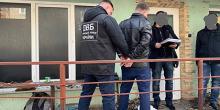 Фото новости: В Николаеве задержали полицейского-вымогателя Свежие новости: В Николаеве задержали полицейского-вымогателя