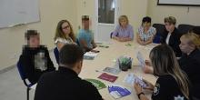 Фото новости: ВИДЕО: Поліцейські Заводського району взяли участь у засіданні «круглого столу» з питань запобігання та протидії домашньому насильству Свежие новости: ВИДЕО: Поліцейські Заводського району взяли участь у засіданні «круглого столу» з питань запобігання та протидії домашньому насильству