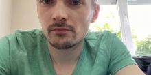 Свежие новости: Новые порядки от охраны нардепа Слуги народа Артема Дмитрука, на видео видно как толпа прислуги избивает одного человека
