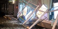 Фото новости: В Киеве взорвали отделение банка: улицу засыпало банкнотами Свежие новости: В Киеве взорвали отделение банка: улицу засыпало банкнотами