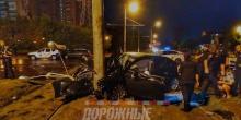 Фото новости: Погоня в Одессе: водитель BMW сбил людей на остановке и сам погиб Свежие новости: Погоня в Одессе: водитель BMW сбил людей на остановке и сам погиб