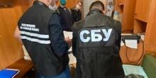 Фото новости: Во Львове у врача в кабинете нашли 200 тысяч Свежие новости: Во Львове у врача в кабинете нашли 200 тысяч