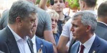 Фото новости: ВИДЕО: Порошенко пообещал Сенкевичу выделить 15 миллионов на Центральный стадион Николаева Свежие новости: ВИДЕО: Порошенко пообещал Сенкевичу выделить 15 миллионов на Центральный стадион Николаева