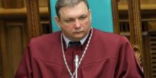 Фото новости: Поновлений на посаді глава Конституційного суду Шевчук прийшов на роботу, але його не пустили Свежие новости: Поновлений на посаді глава Конституційного суду Шевчук прийшов на роботу, але його не пустили
