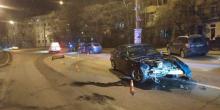Фото новости: В Николаеве армейский «БМВ» протаранил «Ниссан» Свежие новости: В Николаеве армейский «БМВ» протаранил «Ниссан»