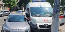 Свежие новости: У Миколаєві швидка врізалася у стовп