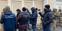 Фото новости: СБУ и ГФС пришли с обыском к экс-главе Одесского облсовета Свежие новости: СБУ и ГФС пришли с обыском к экс-главе Одесского облсовета