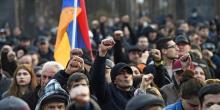 Свежие новости: В Ереване вспыхнули протесты, возводятся баррикады