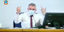 Свежие новости: Х*як-х*як, и в продакшн: мэр Николаева Сенкевич показал депутатам «факи»