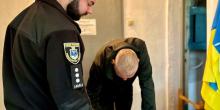 Фото новости: На Первомайщині поліцейські затримали чоловіка за спробу підкупу правоохоронця Свежие новости: На Первомайщині поліцейські затримали чоловіка за спробу підкупу правоохоронця