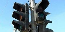 Фото новости: В Николаеве не могут установить светофор из-за незаконного частного трансформатора Свежие новости: В Николаеве не могут установить светофор из-за незаконного частного трансформатора