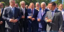 Фото новости: Пять президентов Украины впервые сфотографировались вместе Свежие новости: Пять президентов Украины впервые сфотографировались вместе