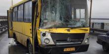 Фото новости: В Николаеве столкнулись маршрутка и мусоровоз – пятеро пострадавших Свежие новости: В Николаеве столкнулись маршрутка и мусоровоз – пятеро пострадавших