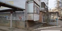 Фото новости: В николаевском дворе найден мужской труп Свежие новости: В николаевском дворе найден мужской труп