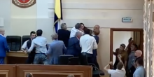 Свежие новости: Депутаты Одесского облсовета устроили драку в сессионном зале