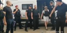 Фото новости: Убийцу Даши Лукьяненко на следственный эксперимент привезли в бронежилете и каске Свежие новости: Убийцу Даши Лукьяненко на следственный эксперимент привезли в бронежилете и каске