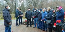 Фото новости: Годовщина ввода войск в Афганистан: в Николаеве возложили цветы Свежие новости: Годовщина ввода войск в Афганистан: в Николаеве возложили цветы